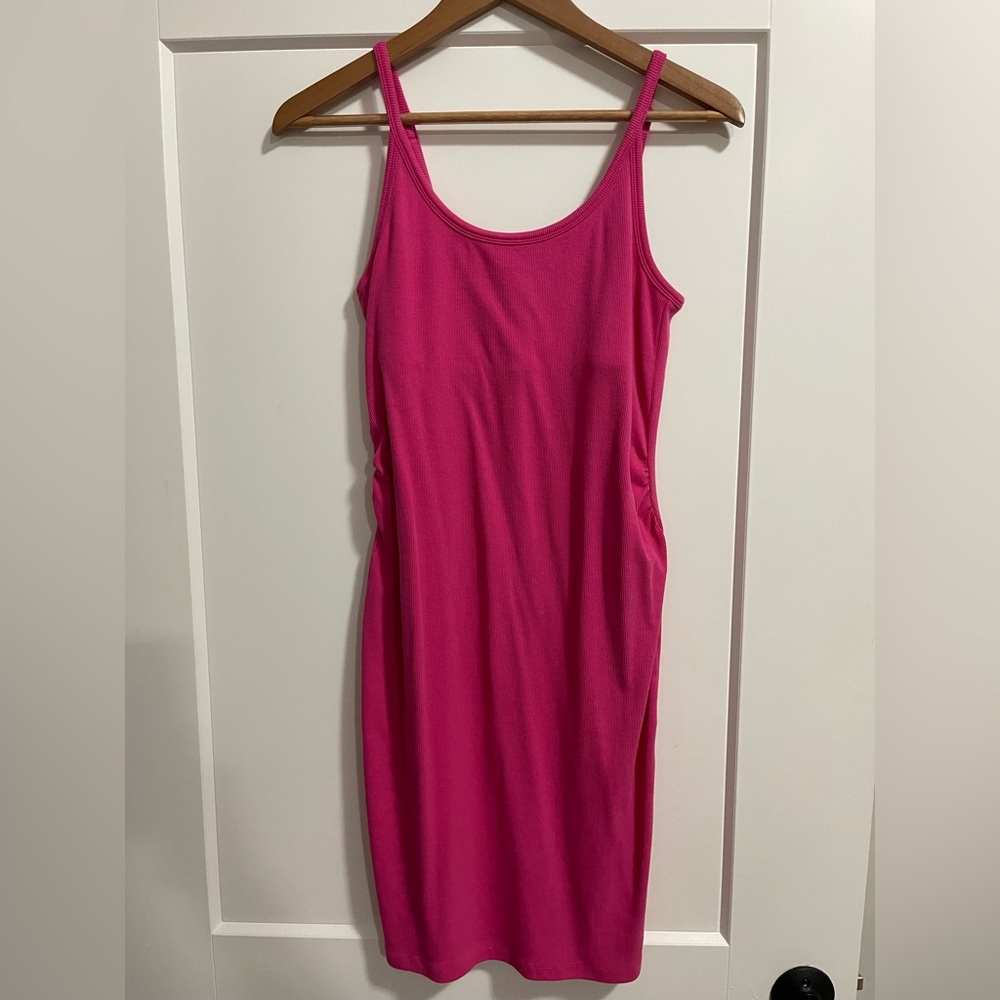 EUC Old Navy Maternity Pink Sleeveless Dress with built in bra size medium